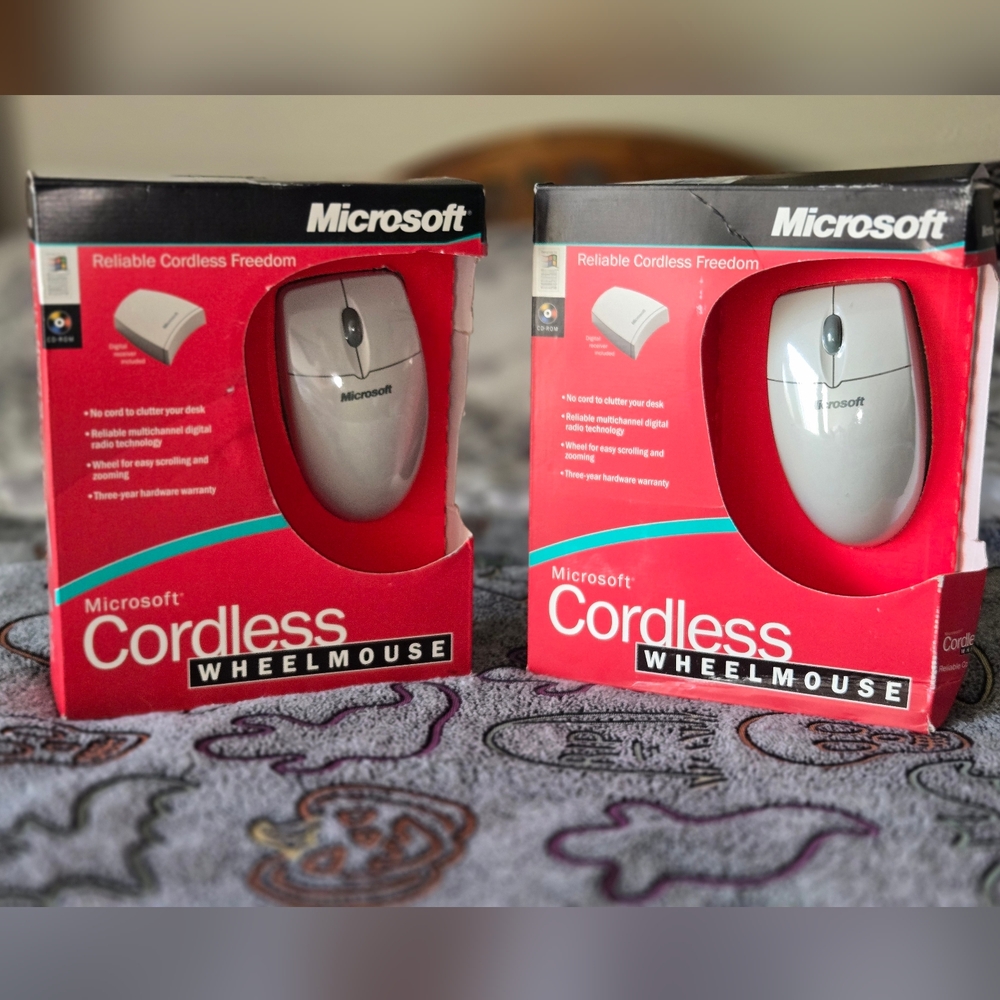 2 Microsoft Cordless Wheel Mouse Complete Vintage NEW